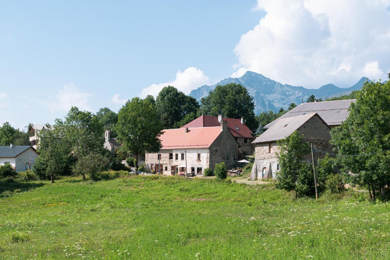 B&B Maisonnel Saint-Bonnet-en-Champsaur Exterior foto